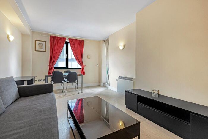 1 Bedroom Flat For Sale In Londinium Tower, Mansell Street, E1