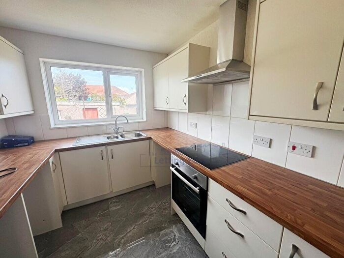 4 Bedroom Semi-Detached House To Rent In Mackie Grove, BS34