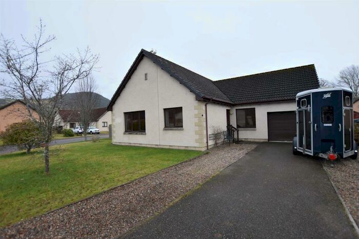 3 Bedroom Detached Bungalow For Sale In Enrick Crescent, Kilmore Drumnadrochit, Inverness, IV63