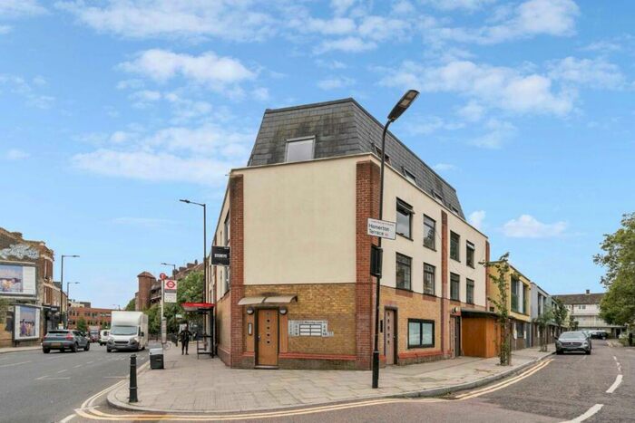 3 Bedroom Flat To Rent In Morning Lane, Hackney Central, E9