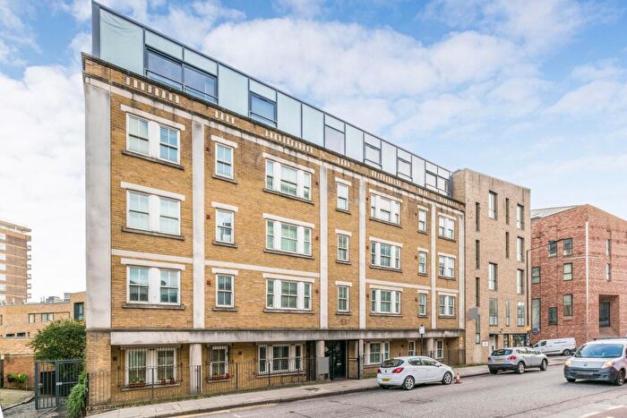 2 Bedroom Flat To Rent In Hackney Road, London, E2