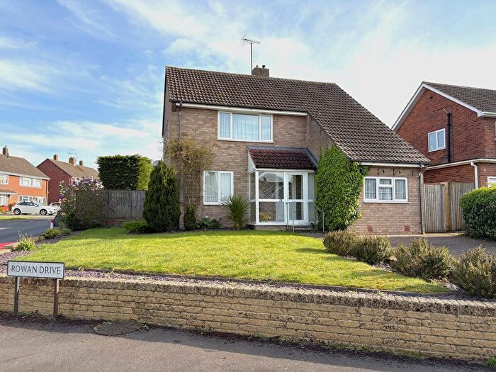 3 Bedroom Detached House For Sale In Hazel End, Royal Wootton Bassett, Swindon, Wiltshire, SN4