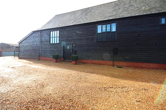 4 Bedroom House To Rent In Whitehall Barns, Kings Walden, Hitchin, SG4