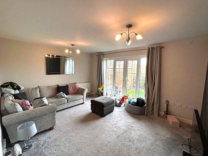 4 Bedroom Detached House To Rent In Parkfield Court, Two Gates, Tamworth, Staffordshire, B77