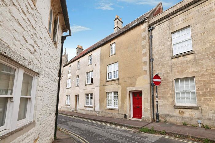 3 Bedroom Terraced House For Sale In The Green, Calne, SN11