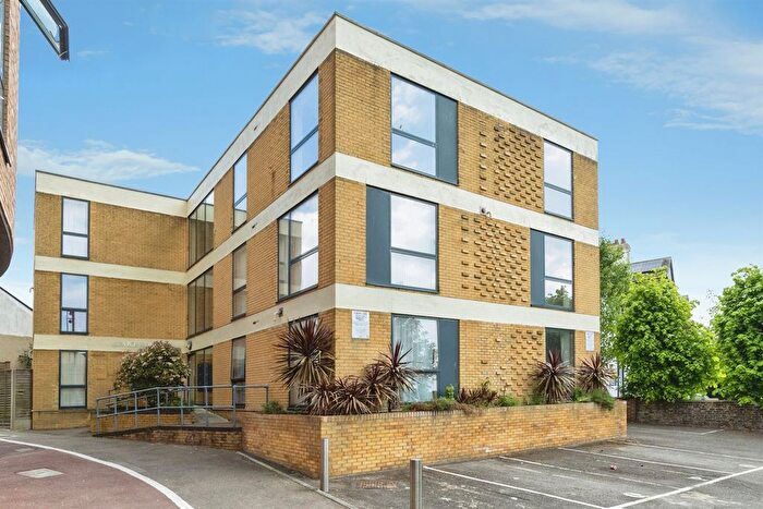 1 Bedroom Flat For Sale In Elwick Road, Ashford, TN23