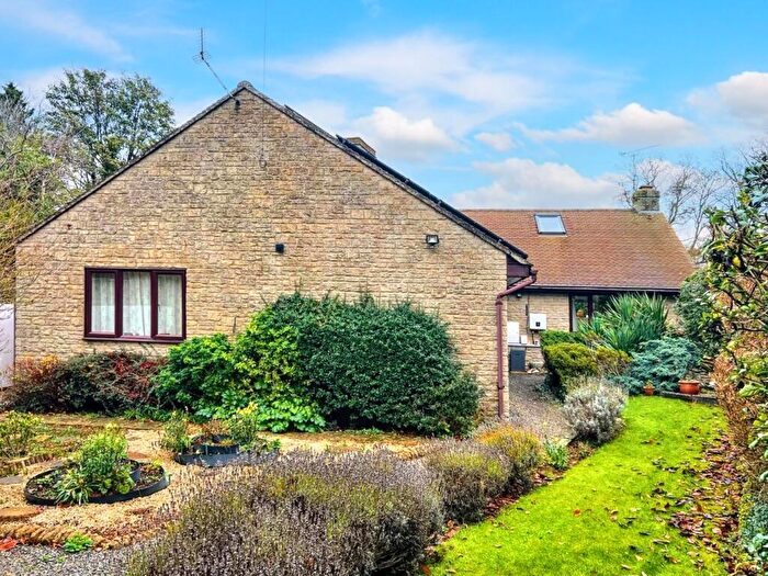 5 Bedroom Detached Bungalow For Sale In Church Close, Fringford, OX27