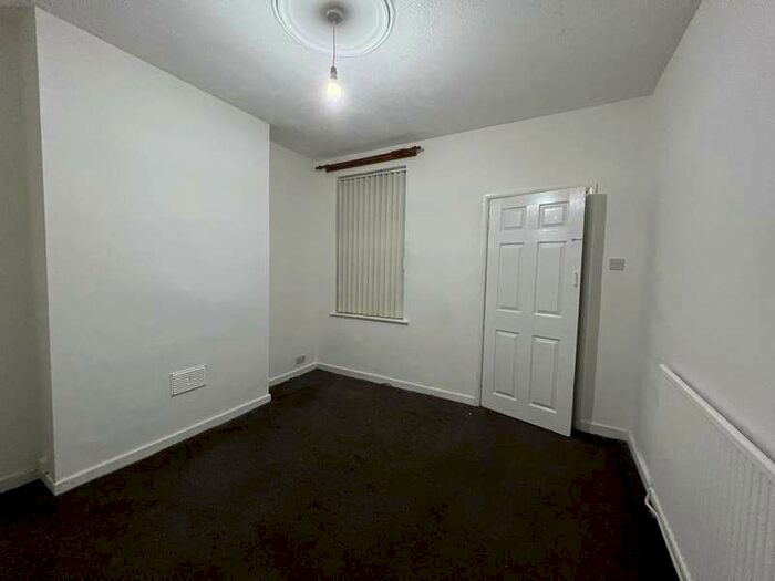 2 Bedroom Terraced House To Rent In Halstead Street, Leicester, LE5