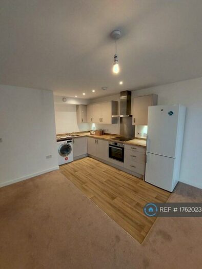 Studio To Rent In Churchfield House, Walton-On-Thames, KT12