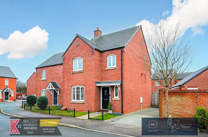 3 Bedroom Semi Detached House For Sale In Althorp Gardens, Raunds, Wellingborough, NN9