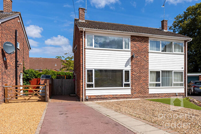 3 Bedroom Semi Detached House For Sale In Meadow Gardens, Sprowston, NR6