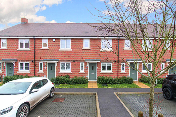 2 Bedroom Terraced House For Sale In Westbrook Drive, Hemel Hempstead, HP1