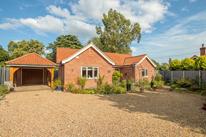 3 Bedroom Detached Bungalow For Sale In Earlsmead Gardens, Mileham, King's Lynn, PE32