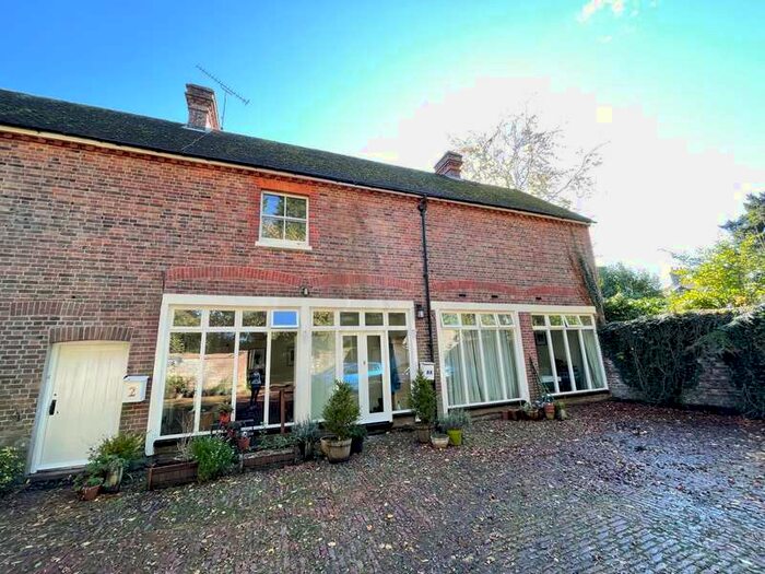 2 Bedroom Apartment To Rent In Balcombe, RH17