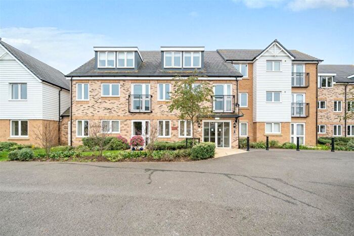 1 Bedroom Retirement Property For Sale In Beeches Lodge, Burnham, SL1