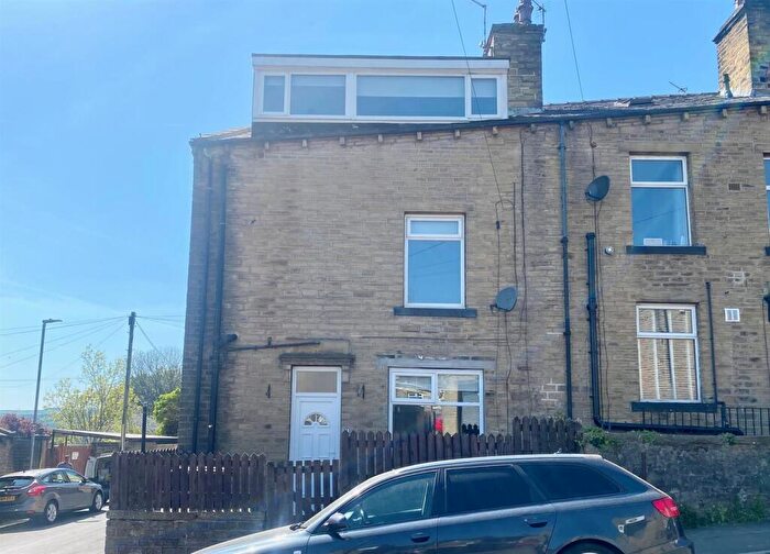 3 Bedroom End Of Terrace House For Sale In East Parade, Sowerby Bridge, HX6