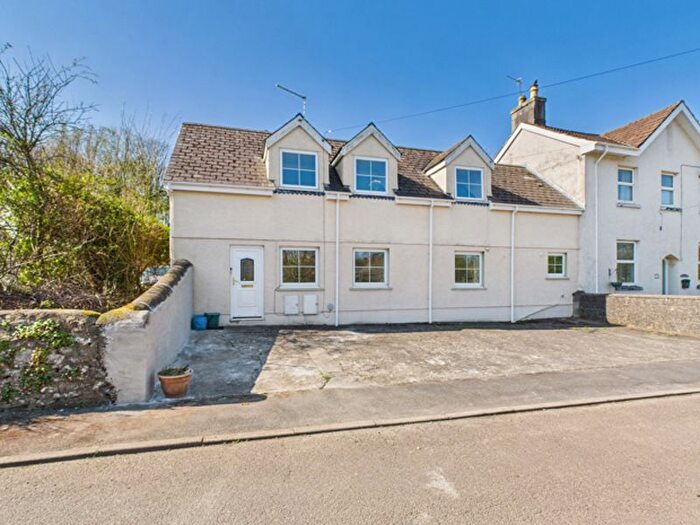 1 Bedroom Flat To Rent In Old Llansteffan Road, Johnstown, Carmarthen, SA31