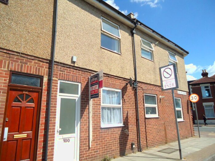 1 Bedroom Flat To Rent In North End Avenue, Portsmouth, PO2