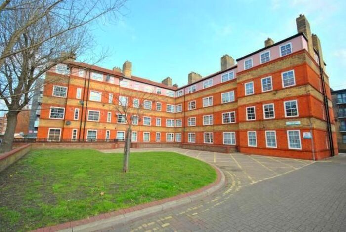 3 Bedroom Flat To Rent In Spa Road, Bermondsey, SE16