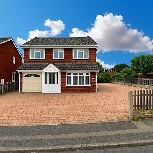 4 Bedroom Property To Rent In Millers Vale, Cannock, WS12