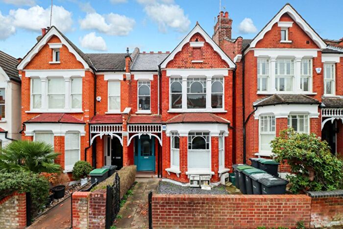 1 Bedroom Flat To Rent In Curzon Road, Muswell Hill, N10
