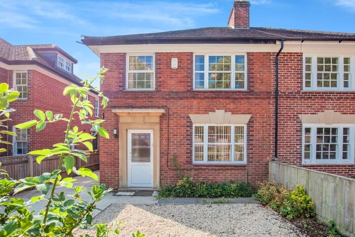 3 Bedroom Semi-Detached House To Rent In Headington Road, Headington, Oxford, OX3