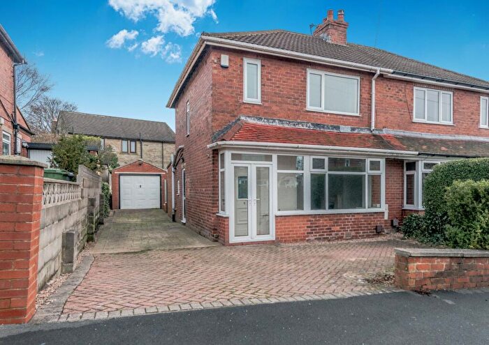 3 Bedroom Semi Detached House For Sale In South View Drive, East Bierley, Bradford, West Yorkshire, BD4
