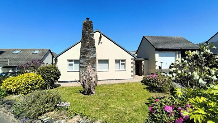 3 Bedroom Bungalow For Sale In Westground Way, Tintagel, PL34