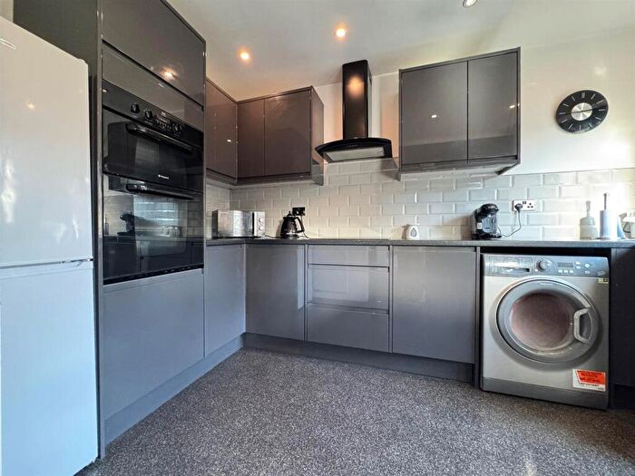 3 Bedroom Terraced House For Sale In Sandringham Close, Stanford-le-Hope, SS17