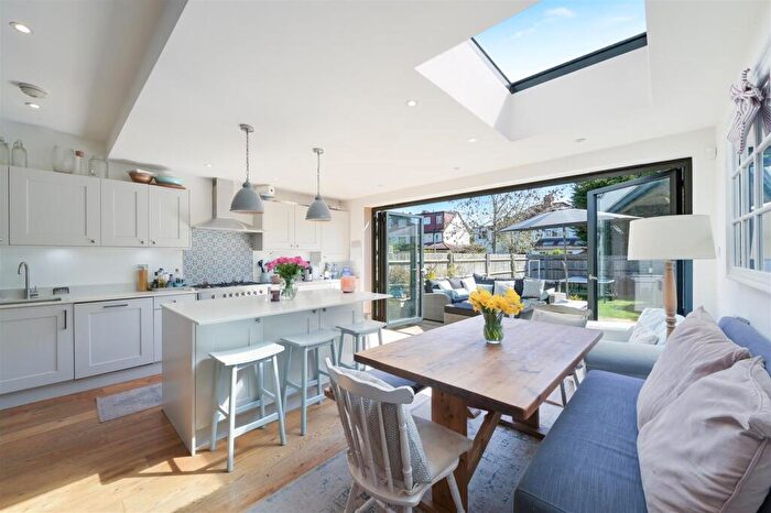 4 Bedroom House To Rent In Phyllis Avenue, Motspur Park, KT3