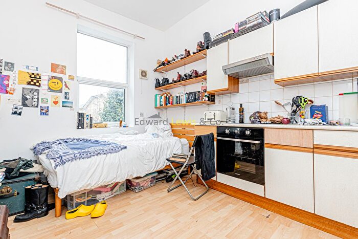Studio To Rent In Rowhill Road, London, E5