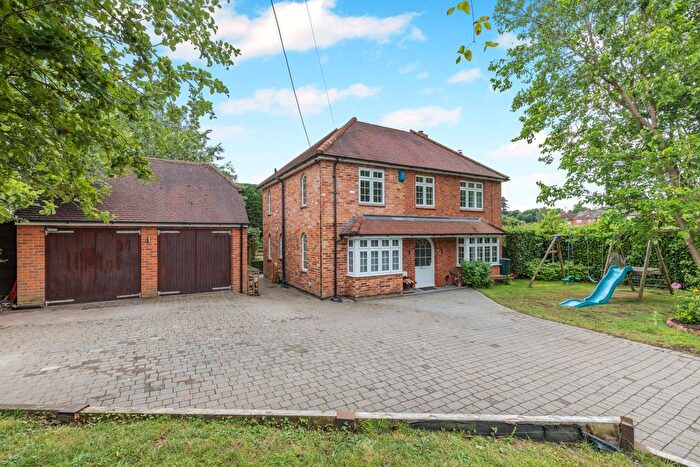 5 Bedroom Property For Sale In School Lane, Penn Street, HP7