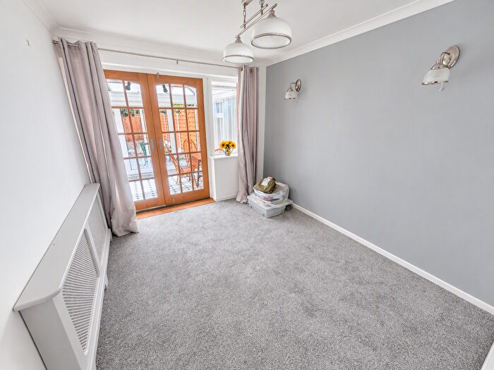 3 Bedroom Semi-Detached House To Rent In Larchwood, Washington, NE38