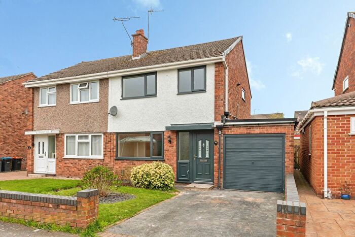 3 Bedroom Semi Detached House For Sale In Archers Way, Great Sutton, Ellesmere Port, Cheshire, CH66