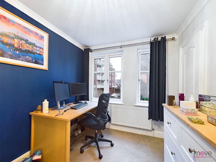2 Bedroom Apartment For Sale In St. Georges Place, Cheltenham, GL50
