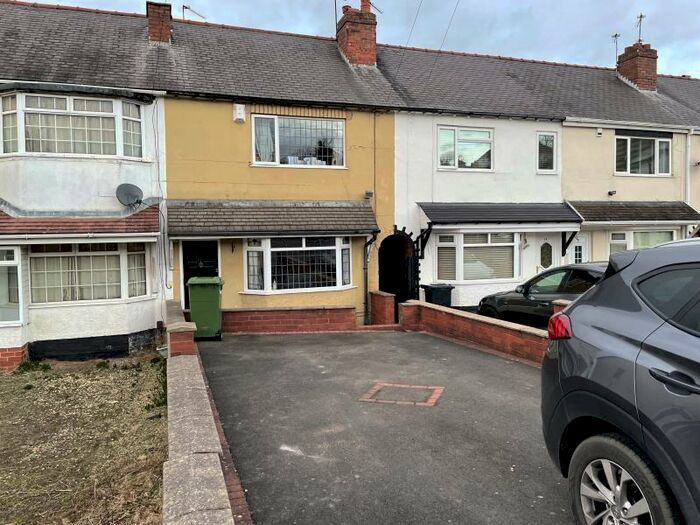 2 Bedroom Terraced House To Rent In Sunbury Road, Halesowen, West Midlands, B63