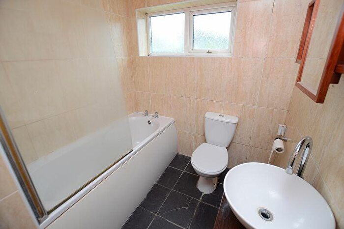2 Bedroom Semi-Detached House For Sale In Church Lane, Timberland, LN4