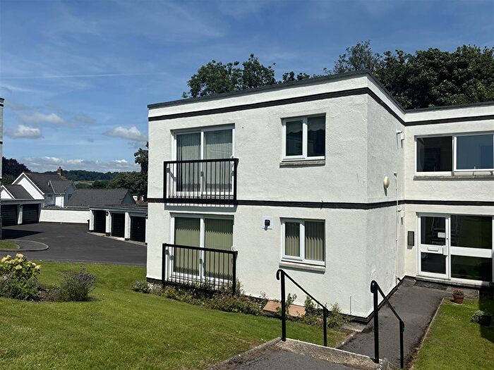 1 Bedroom Flat To Rent In Portland Court, Lyme Regis, DT7