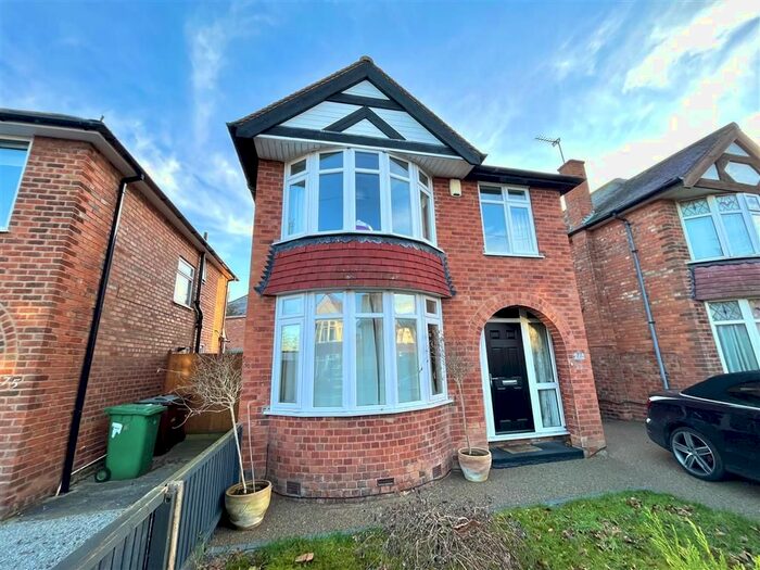3 Bedroom Property To Rent In St. Austell Drive, Wilford, Nottingham, NG11