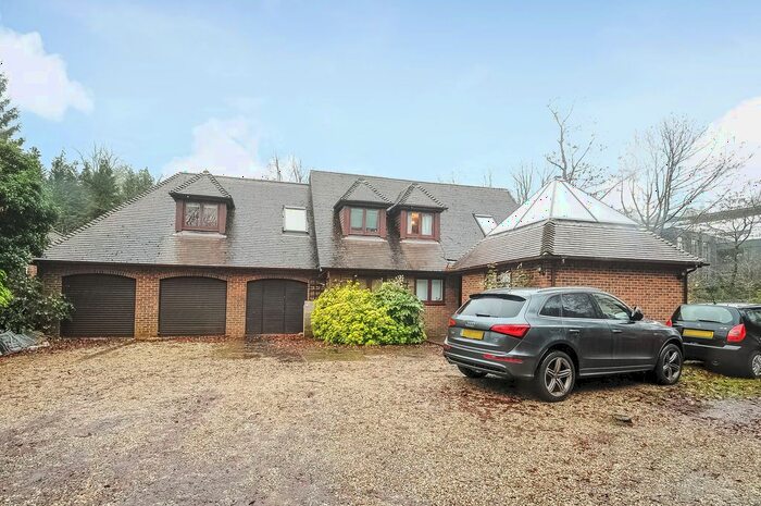 8 Bedroom Detached House To Rent In Sparkford Road, Winchester, SO22