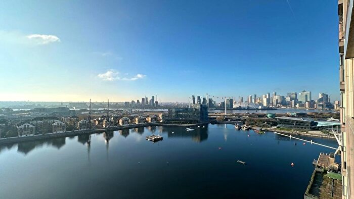 3 Bedroom Flat For Sale In Western Gateway, London, E16