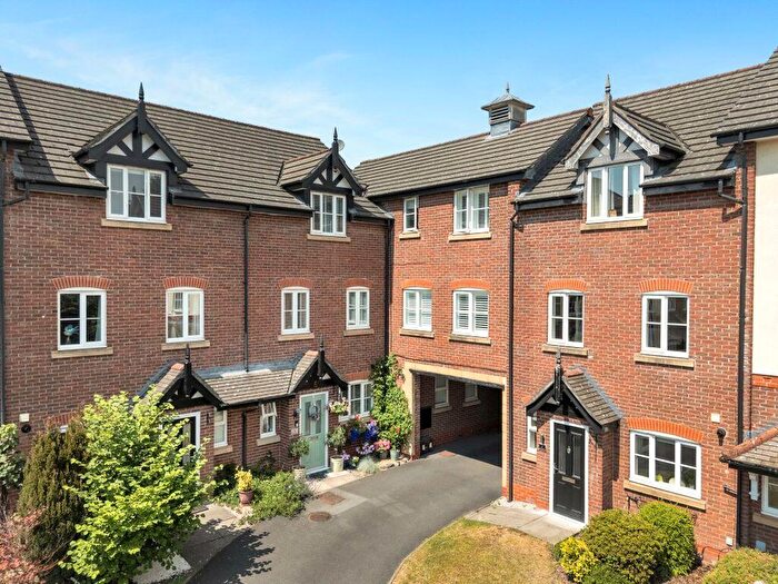 3 Bedroom Town House For Sale In Deane Court, Stapeley, Nantwich, CW5