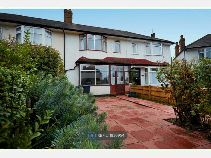 4 Bedroom Terraced House To Rent In Woodland Way, Mitcham, CR4