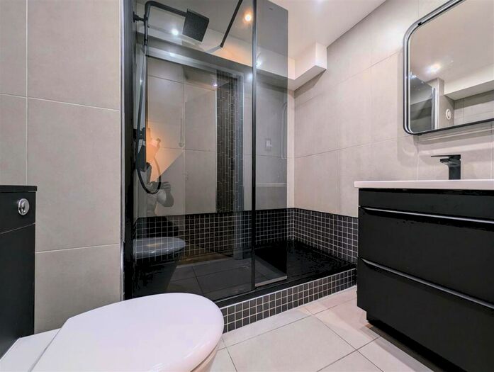 2 Bedroom Apartment To Rent In Crosshall Street, Liverpool, L1