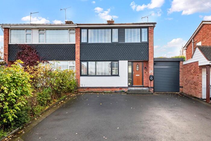 3 Bedroom Semi Detached House For Sale In The Grange, Cubbington, Leamington Spa, CV32