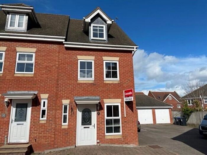4 Bedroom House To Rent In Caliban Mews, Heathcote, Warwick, CV34