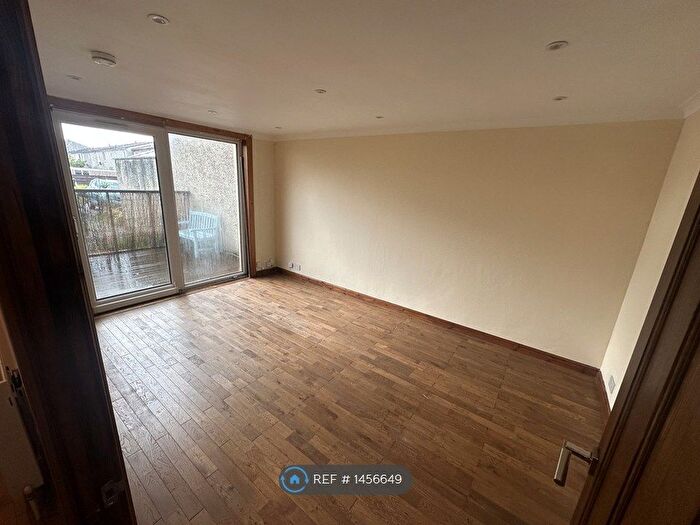 3 Bedroom Terraced House To Rent In Ravenswood Rise, Livingston, EH54