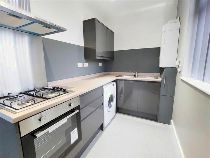 2 Bedroom Flat To Rent In 151 Chorley Old Road, Bolton BL1