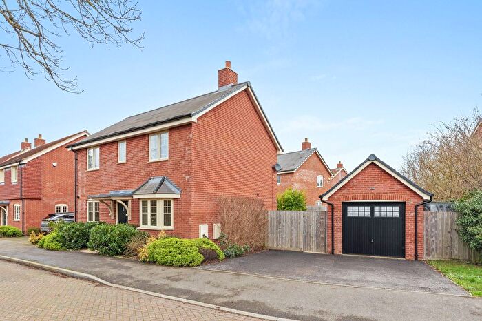 3 Bedroom Detached House For Sale In Barker Lane, Aston Clinton, HP22
