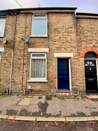 2 Bedroom Terraced House To Rent In Westgate Road, Faversham, ME13